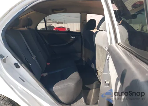 2004 Toyota Corolla S z USA, uszkodzony, nr VIN 1NXBR32E24Z235499